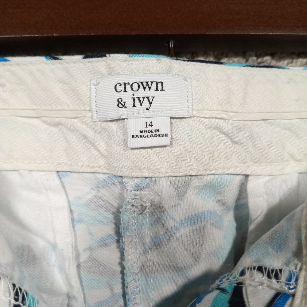 Crown And Ivy Womens Size 14 Summer Shorts. Umbrella Pattern. - Picture 4 of 4